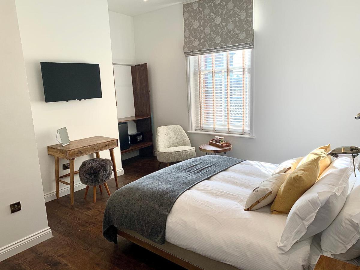 Upstairs At 33 - Self Check In Boutique Accommodation In Worcester Centre Exterior foto