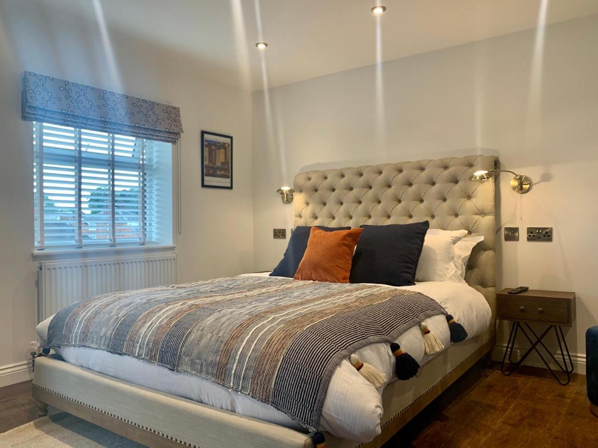 Upstairs At 33 - Self Check In Boutique Accommodation In Worcester Centre Exterior foto