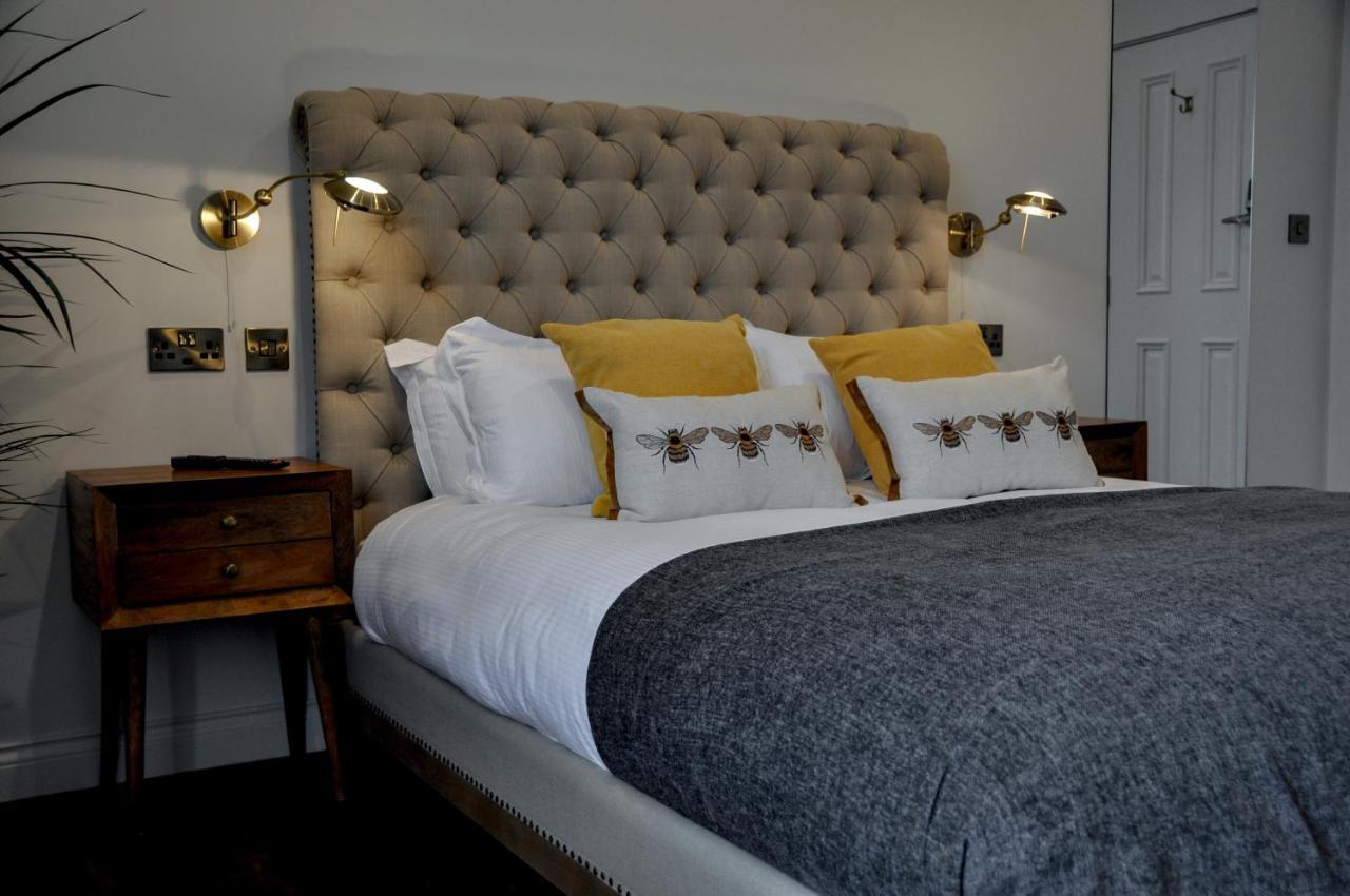 Upstairs At 33 - Self Check In Boutique Accommodation In Worcester Centre Exterior foto